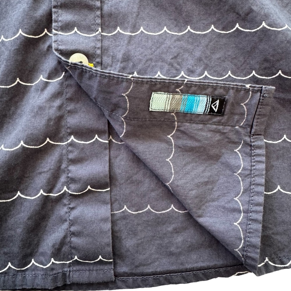 Reef XL Gray White Wave Print Button Up Long Sleeve Casual‎ Men's Shirt - Picture 9 of 12